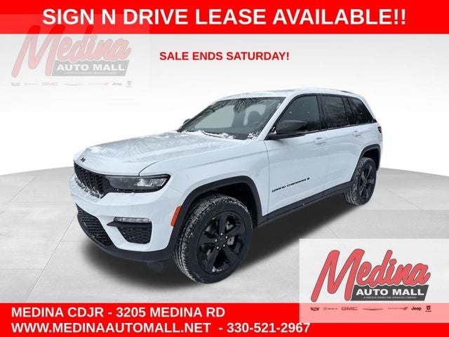 2025 Jeep Grand Cherokee Limited in Bright White Clear-Coat Exterior Paint — front three-quarter view
