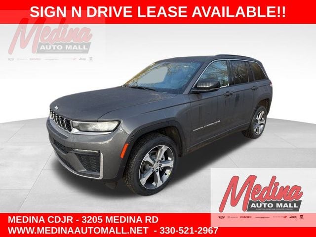 2026 Jeep Grand Cherokee Limited in Baltic Gray Metallic Clear-Coat Exterior Paint — front three-quarter view