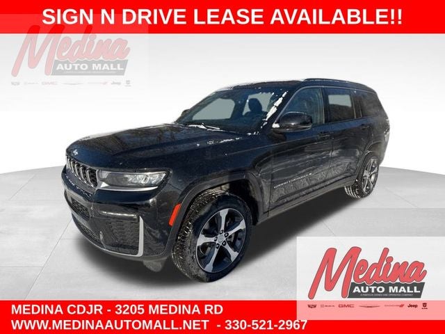 2026 Jeep Grand Cherokee L Limited in Diamond Black Crystal Pearl-Coat Exterior Paint — front three-quarter view