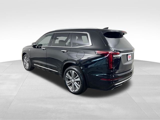 2022 Cadillac XT6 — interior view