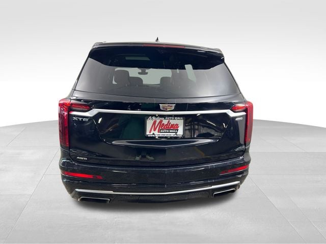 2022 Cadillac XT6 — detail view