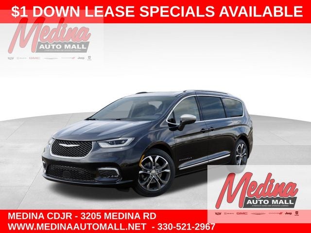 2026 Chrysler Pacifica Pinnacle in Diamond Black Crystal Pearl-Coat Exterior Paint — front three-quarter view