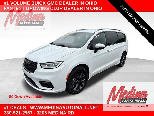 2023 Chrysler Pacifica Touring L in Bright White Clearcoat — front three-quarter view