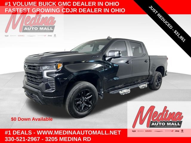 2022 Chevrolet Silverado 1500 LT Trail Boss in Black — front three-quarter view